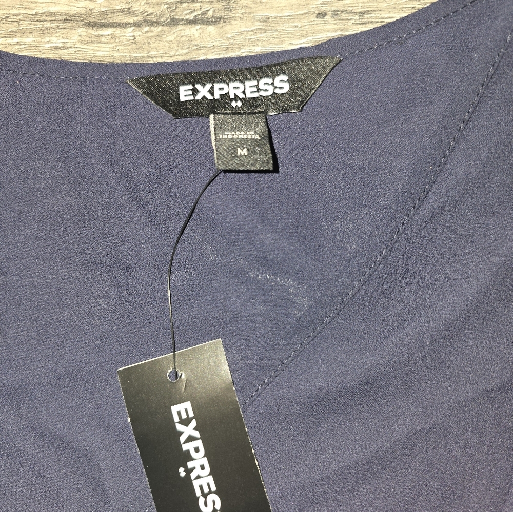 NWT Express brand flowy blouse size medium